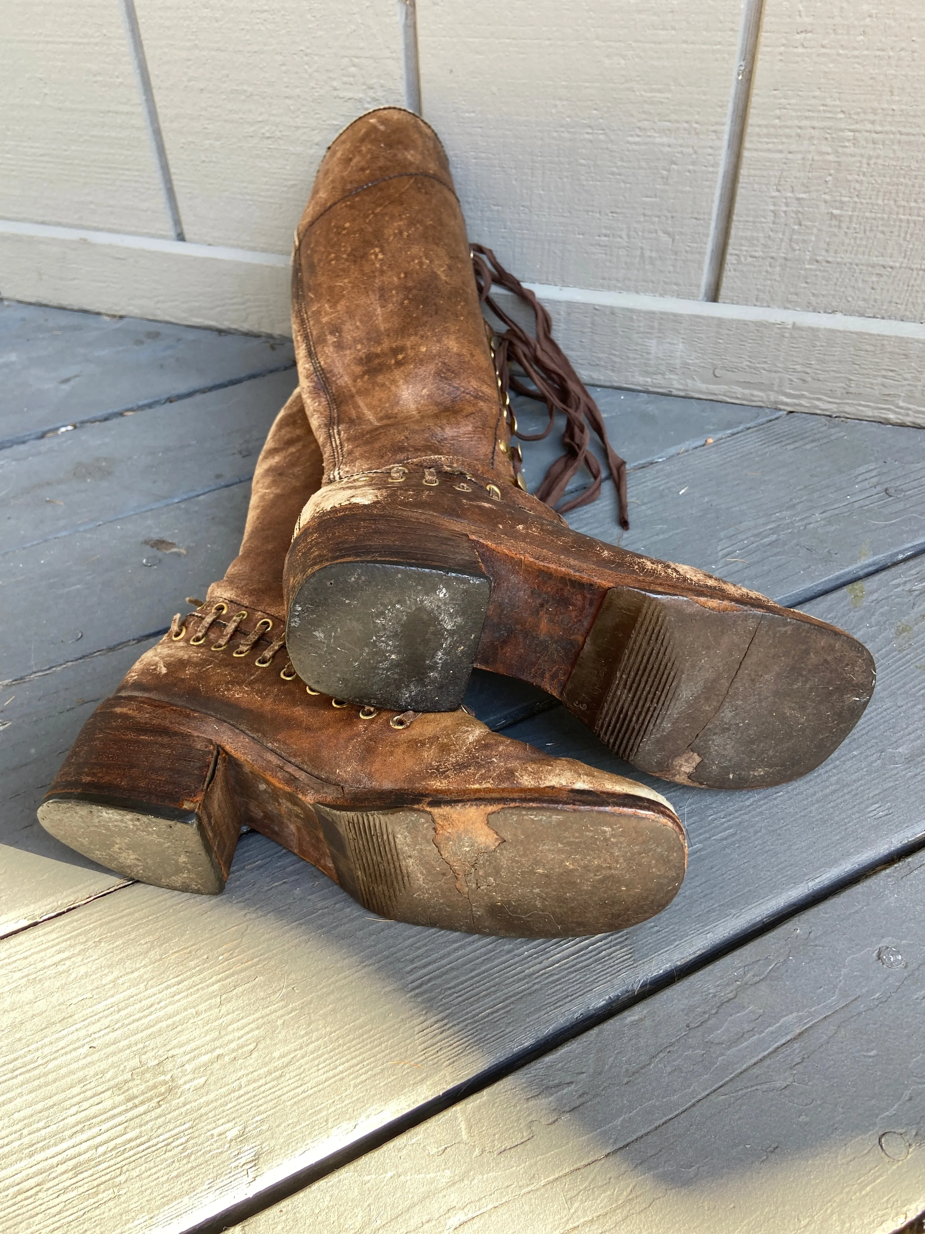 1960s Distressed Leather Lace Up Tall Boots ( 7-7.5)