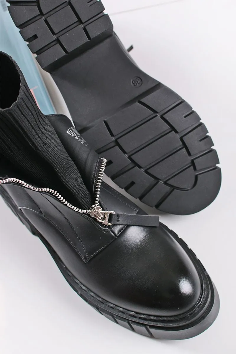 Ankle boots with front zip - Black
