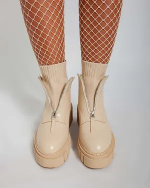 Ankle boots with front zip