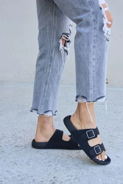 Forever Link Easy Stroll Black Double Buckle Sandals