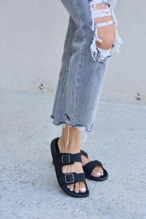 Forever Link Easy Stroll Black Double Buckle Sandals