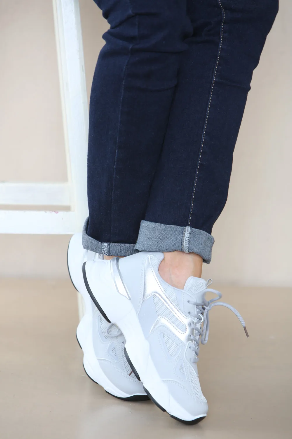 GREY CHUNK SOLE LACE UP TRAINERS