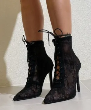 Mesh Pointy Toe Lace-Up Boots