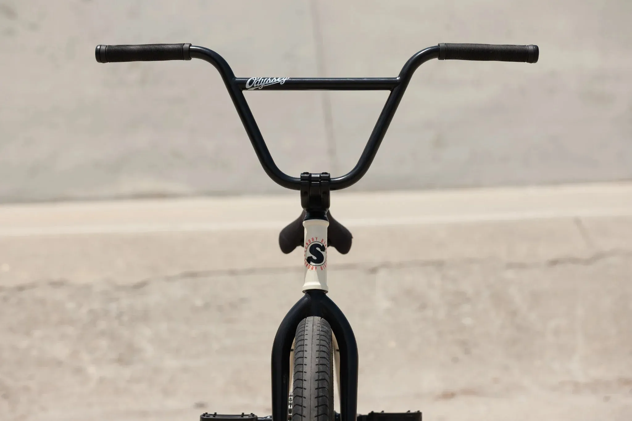 Sunday 2022 Soundwave Cassette Special 21″ Gary Young Signature Complete BMX Bike RHD/LHD - Gloss Classic White